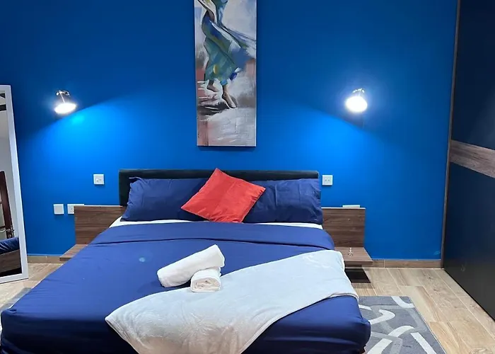 Flat In * Βαλέτα